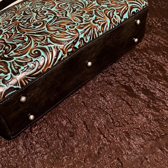 Patricia Nash Turquoise Tooled Tote Large leather - Picture 4 of 12